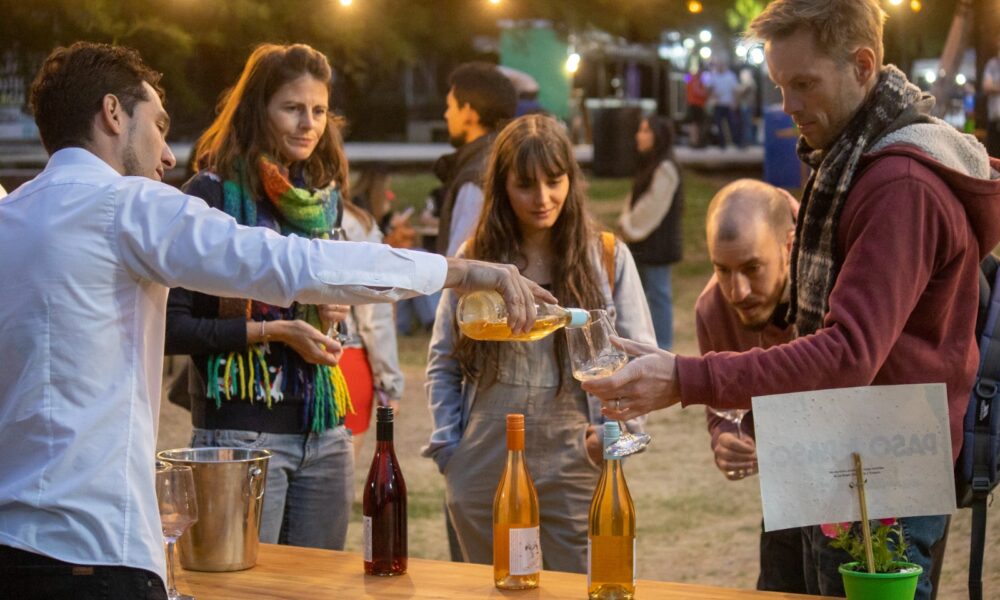 Vuelve VIVO VINO. Tercera edición de la feria de vinos naturales ...